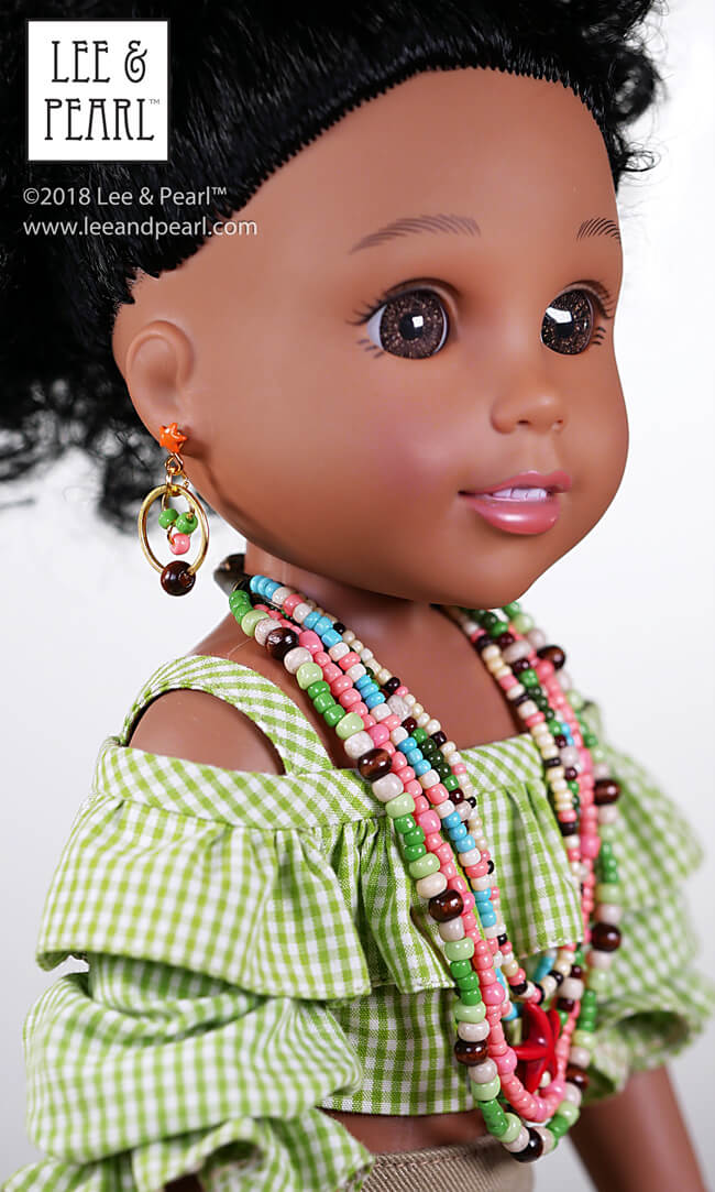 Dazzle them with doll jewelry gifts that are easy and fun to make, too! Our Jewelry Making for Vinyl Play Dolls eBook will walk you step by step through every technique you need to make beautiful earrings, necklaces and bracelets for dolls. We’ll even help you pierce your dolls ears carefully and safely at home. Amaze and delight the doll lovers in your life — find our eBook in the Lee & Pearl Etsy store at https://www.etsy.com/listing/601009838/lp-craft-guide-introduction-to-jewelry.