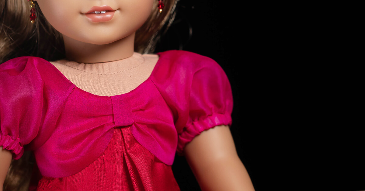 Want pattern announcements, tutorials and behind-the-scenes news from Lee & Pearl delivered directly to your inbox — along with our exclusive FREE doll pattern for mailing list subscribers? Click the link to sign up today!