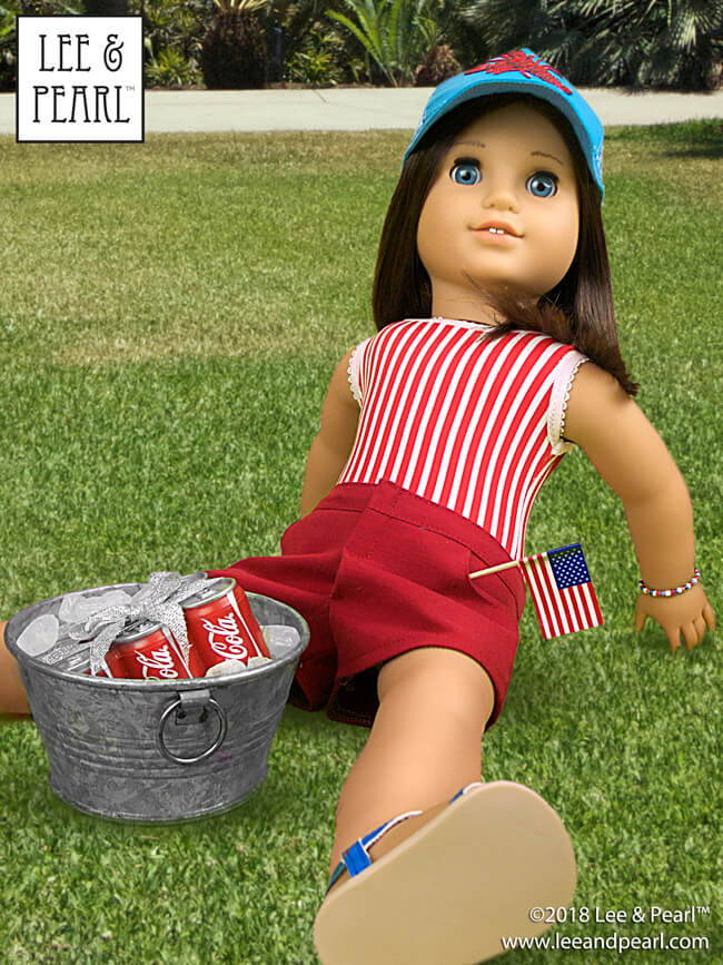 Happy July 4th from Lee & Pearl! Click through to our Newsletter to learn more about the patterns and props we used in our Independence Day picnic scene — and also find links to our tutorials for painting BBQ-ready faux cast iron pots, and making lettuce leaves out of green organza fabric.
