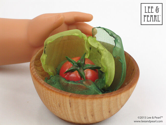 Make realistic-looking organza "lettuce" for your 18 inch dolls using this FREE tutorial from Lee & Pearl.