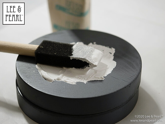 Here's a fun Halloween tutorial — follow our step-by-step directions to paint your own faux soapstone tabletop for dolls, just like the one we made for the Lee & Pearl Mad Scientist Laboratory extravaganza!
