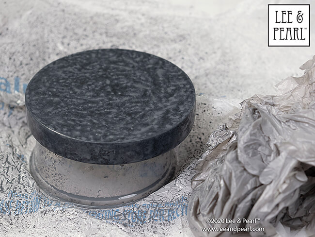 Here's a fun Halloween tutorial — follow our step-by-step directions to paint your own faux soapstone tabletop for dolls, just like the one we made for the Lee & Pearl Mad Scientist Laboratory extravaganza!