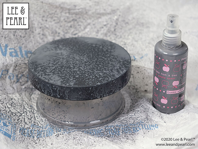Here's a fun Halloween tutorial — follow our step-by-step directions to paint your own faux soapstone tabletop for dolls, just like the one we made for the Lee & Pearl Mad Scientist Laboratory extravaganza!